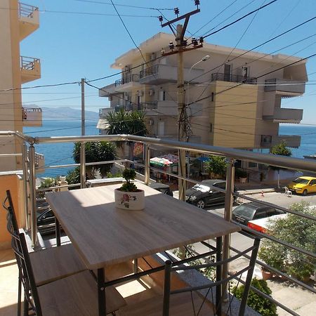 Amber Apartments Sarandë Buitenkant foto
