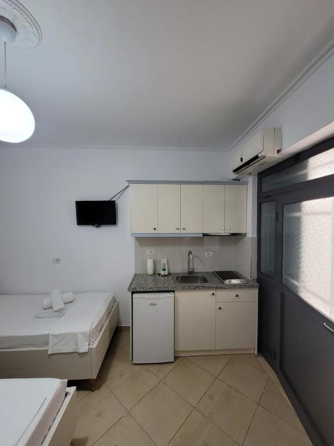 Amber Apartments Sarandë Kamer foto