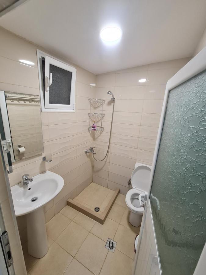 Amber Apartments Sarandë Buitenkant foto