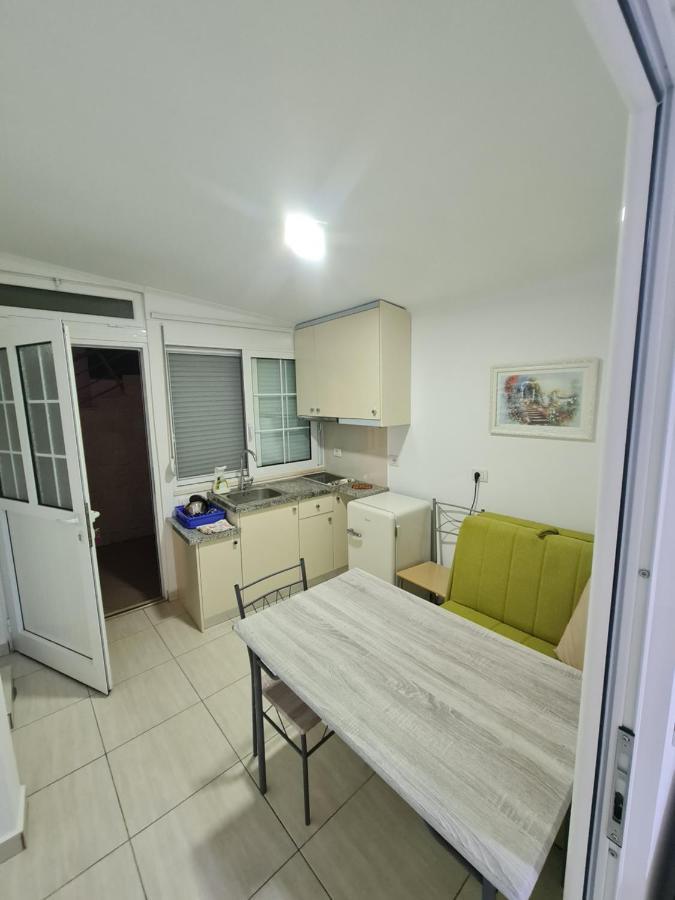 Amber Apartments Sarandë Buitenkant foto