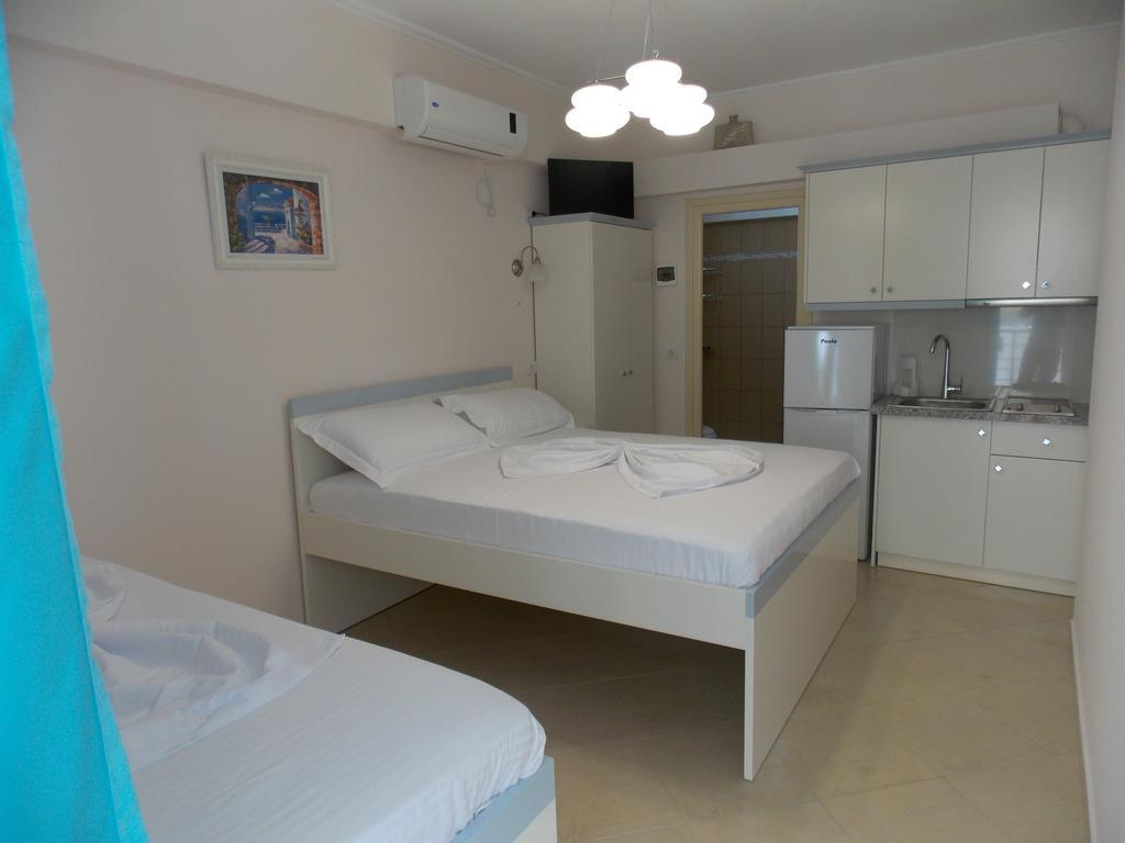 Amber Apartments Sarandë Buitenkant foto
