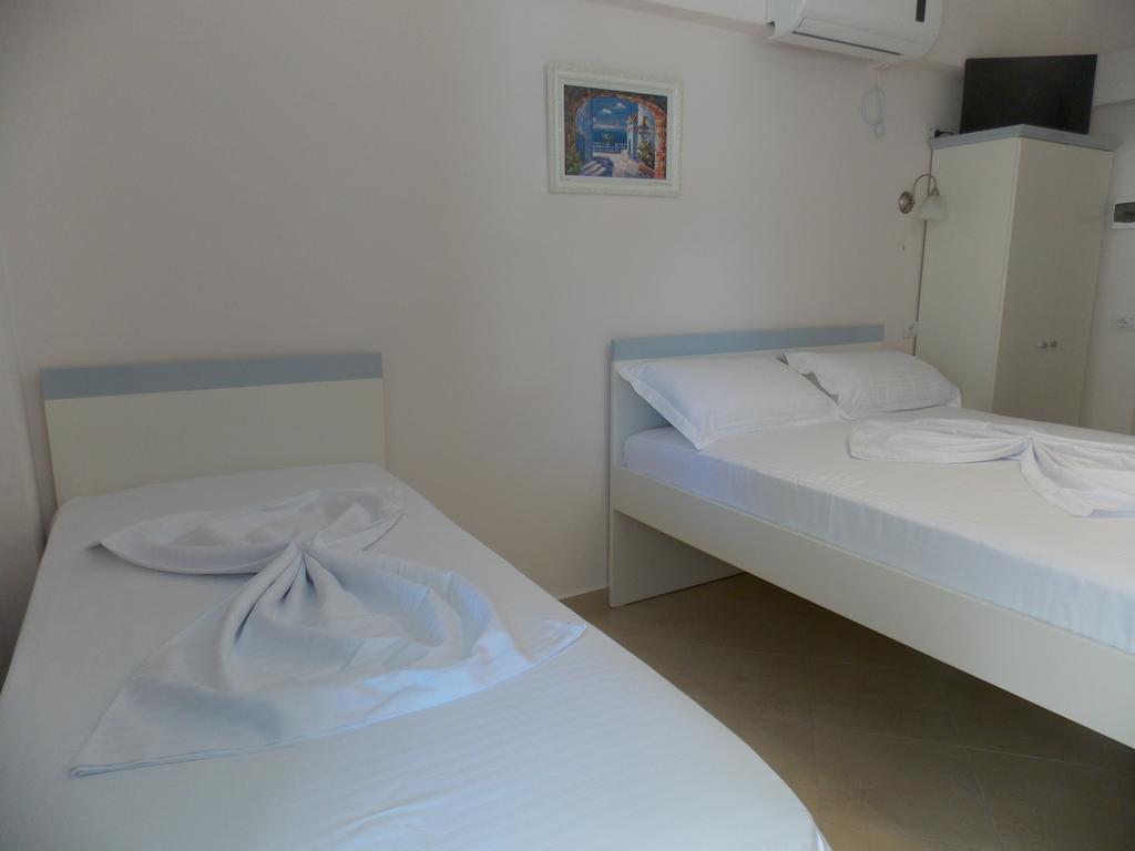 Amber Apartments Sarandë Buitenkant foto