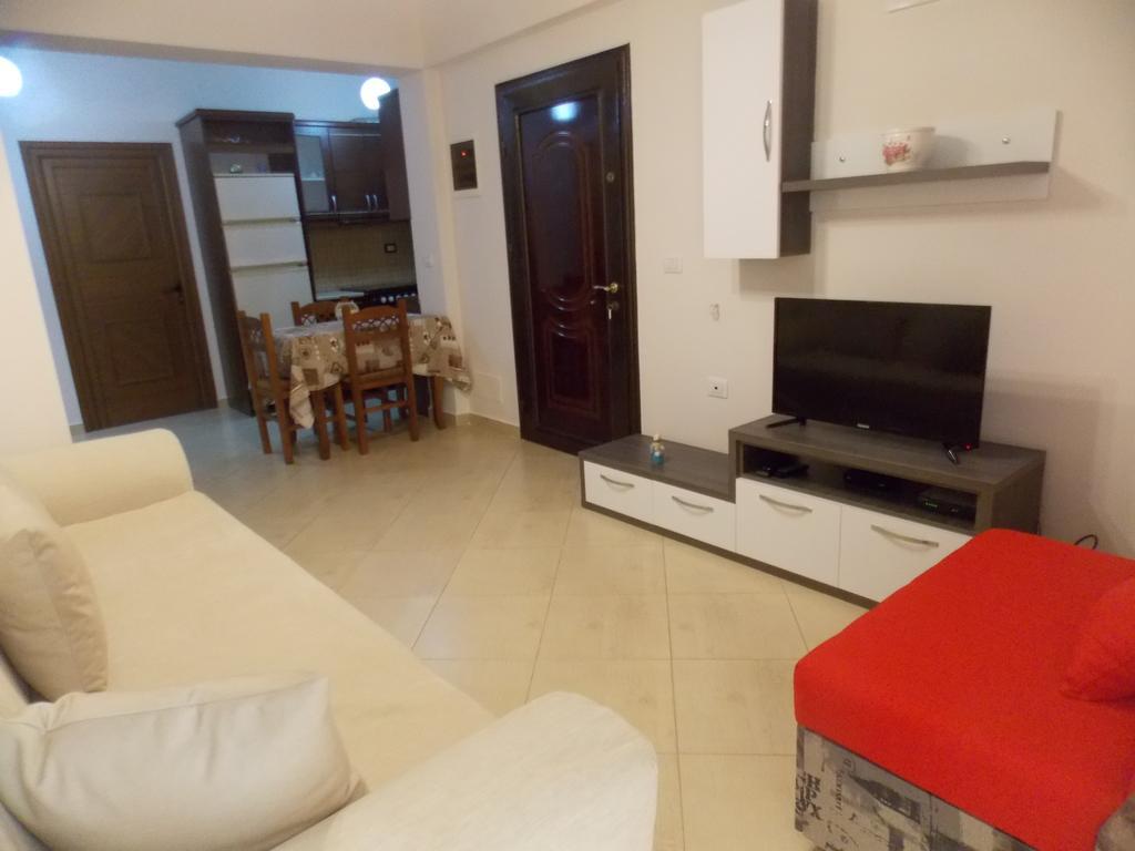 Amber Apartments Sarandë Buitenkant foto